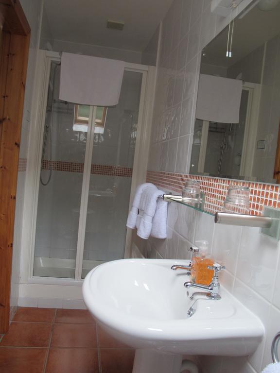 Riversdale House Accommodation Laragh Exteriör bild